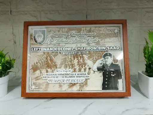 Large Frame Plaque